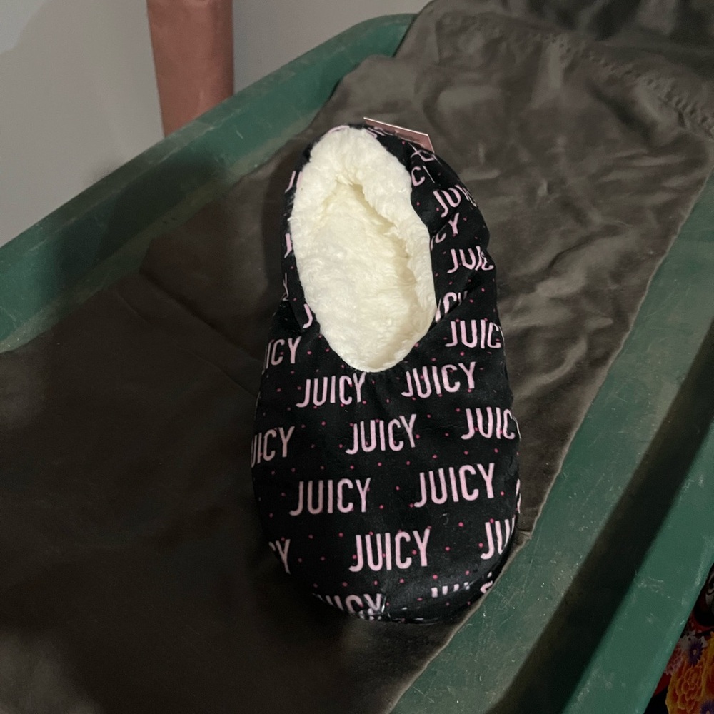 Juicy couture slippers socks nwt